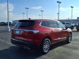 Used 2022 Buick Enclave Essence image 3