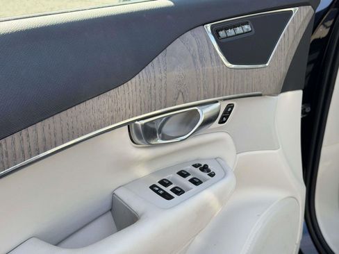 Used 2023 Volvo XC90 B6 Plus w/ Protection Package image 18