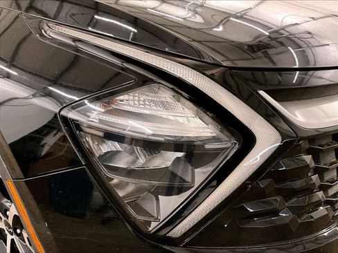 Used 2023 Kia Sportage EX image 27