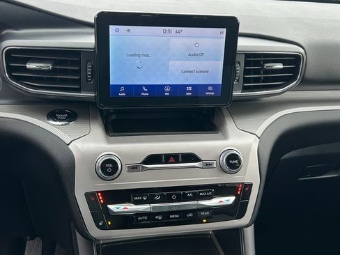 Used 2024 Ford Explorer XLT w/ Equipment Group 202A image 13