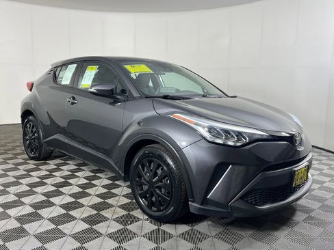 Used 2021 Toyota C-HR LE FWD image 3