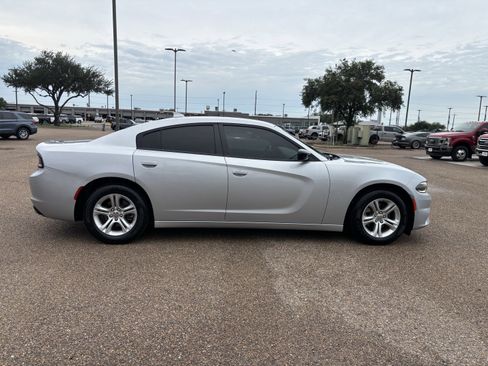Used 2023 Dodge Charger SXT RWD image 4