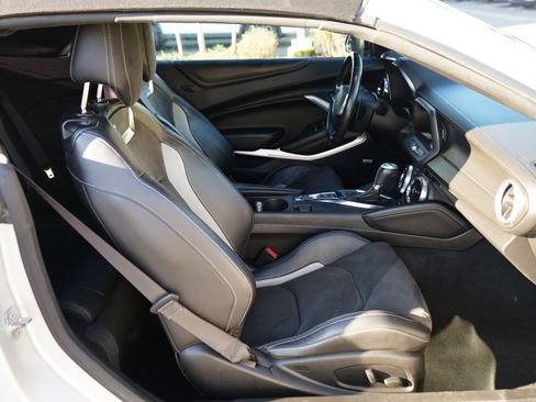 Used 2018 Chevrolet Camaro SS image 33