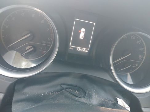 Used 2018 Toyota Camry LE image 6