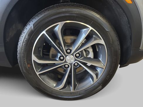 Used 2023 Buick Encore GX Select AWD/4WD image 38