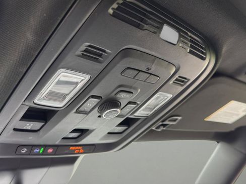 Certified 2023 Cadillac Escalade ESV Premium Luxury AWD/4WD image 31