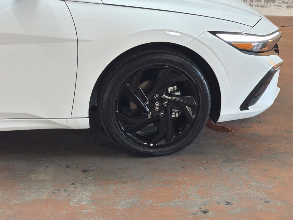 Certified 2026 Hyundai Elantra Sport FWD image 9