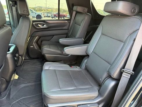 Used 2023 Chevrolet Tahoe High Country AWD/4WD image 10