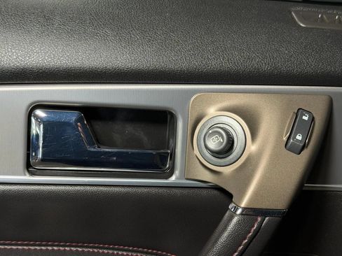 Used 2014 Lincoln MKX FWD w/ Equipment Group 101A image 30