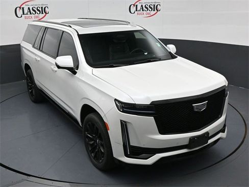 Used 2024 Cadillac Escalade ESV Sport Platinum w/ LPO, ONYX Package image 19