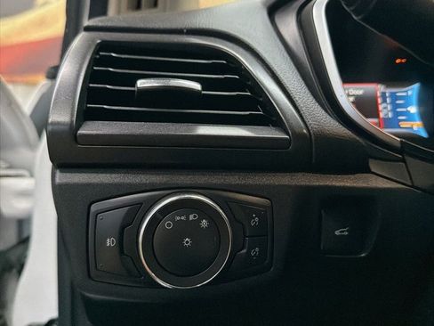 Used 2020 Ford Fusion Titanium image 19