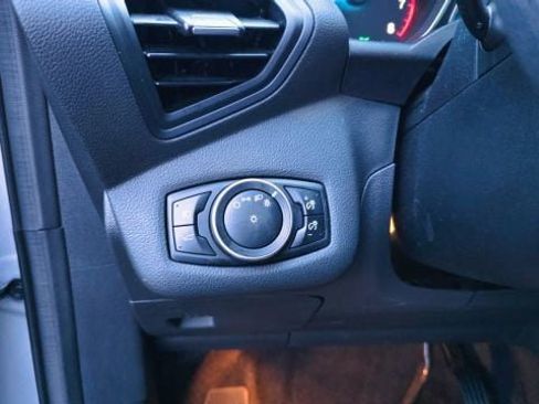 Used 2017 Ford Escape SE w/ Equipment Group 201A image 25