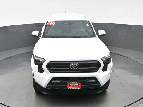 Used 2025 Toyota Tacoma SR5 image 35