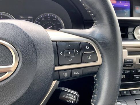 Used 2017 Lexus ES 350 w/ Luxury Package FWD image 19