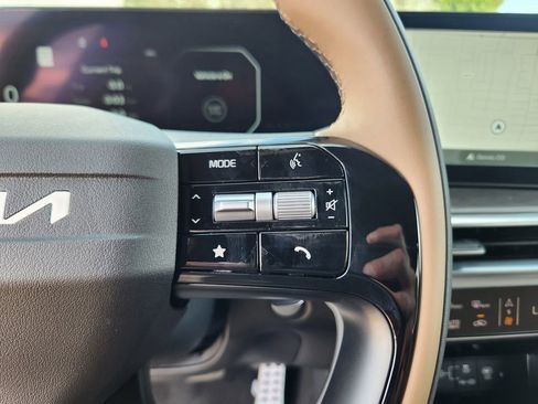 New 2026 Kia Sorento SX Prestige w/ Olive Brown Leather Package image 16