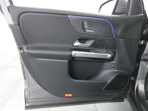 Used 2023 Mercedes-Benz EQB 300 4MATIC w/ Exclusive Package image 25