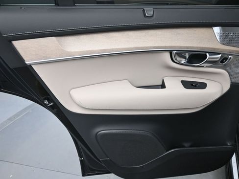 New 2026 Volvo XC90 B6 Ultra w/ Lounge Package AWD/4WD image 18