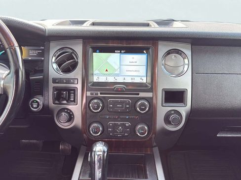 Used 2016 Ford Expedition Platinum image 10