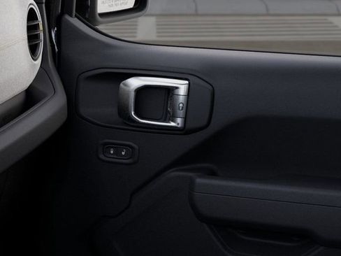 New 2025 Jeep Gladiator Sport image 25