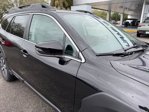 Used 2025 Subaru Outback Premium w/ Popular Package #1A image 16