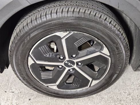 Used 2023 Kia Niro EX FWD image 14