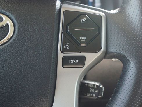 Used 2018 Toyota 4Runner Limited image 12