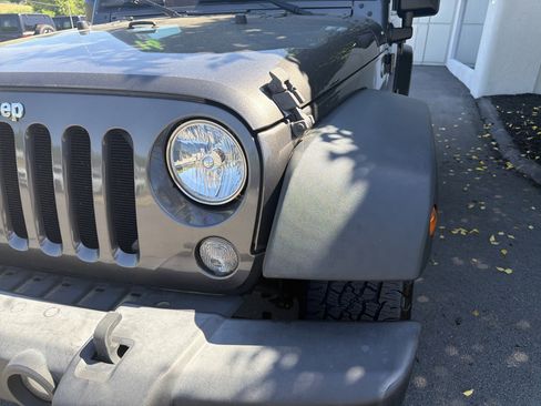 Used 2016 Jeep Wrangler Unlimited Sport w/ Connectivity Group AWD/4WD image 10