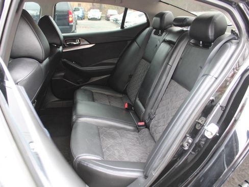 Used 2016 Nissan Maxima SR w/ Interior Lighting Package image 25