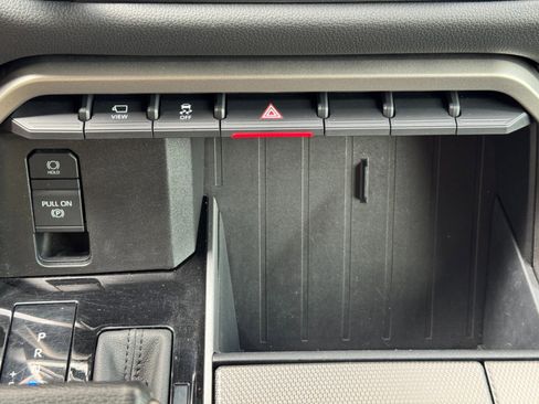 Used 2023 Toyota Sequoia Limited AWD/4WD image 31
