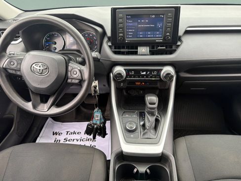 Used 2021 Toyota RAV4 LE AWD/4WD image 13