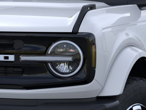 New 2026 Ford Bronco Outer Banks AWD/4WD image 45