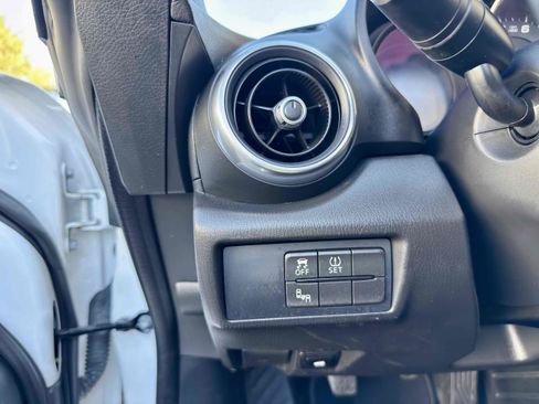 Used 2017 FIAT 124 Spider Lusso image 41