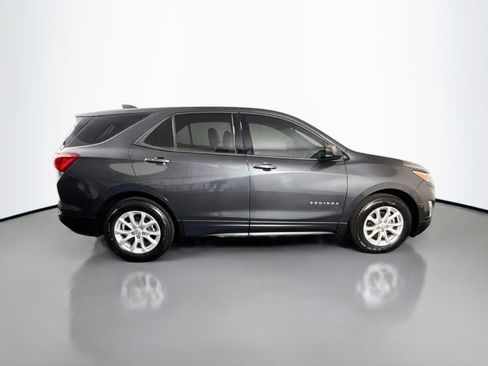 Used 2018 Chevrolet Equinox LS FWD image 11