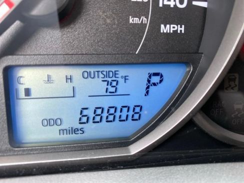 Used 2016 Toyota RAV4 LE AWD/4WD image 2