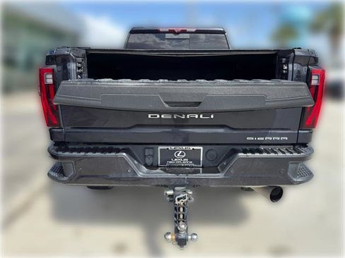 Used 2024 GMC Sierra 2500 Denali w/ Denali Reserve Package AWD/4WD image 5
