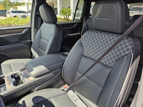 New 2026 GMC Acadia Denali w/ Super Cruise Package image 15