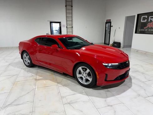 Used 2023 Chevrolet Camaro LT RWD image 3