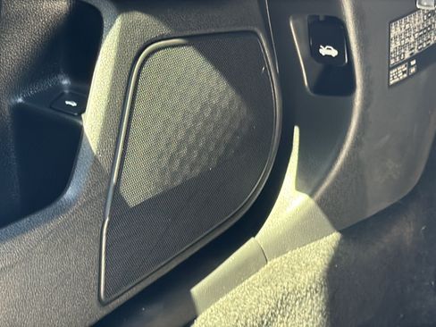 Used 2018 Honda Civic Touring image 21