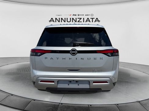 Certified 2022 Nissan Pathfinder SL w/ Cargo Package AWD/4WD image 4