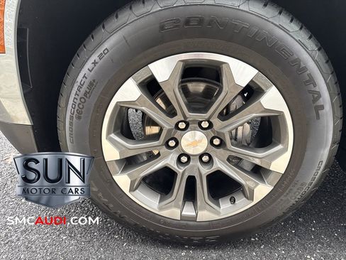 Used 2025 Chevrolet Tahoe LT w/ Comfort Package image 19