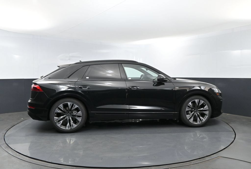 New 2027 Audi Q8 Premium Plus AWD/4WD image 4