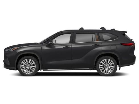 New 2025 Toyota Highlander Platinum image 3