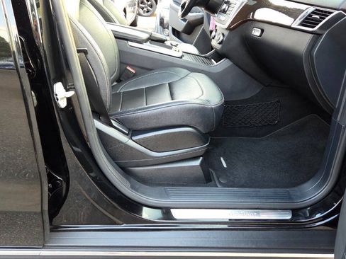 Used 2015 Mercedes-Benz ML 350 4MATIC image 46