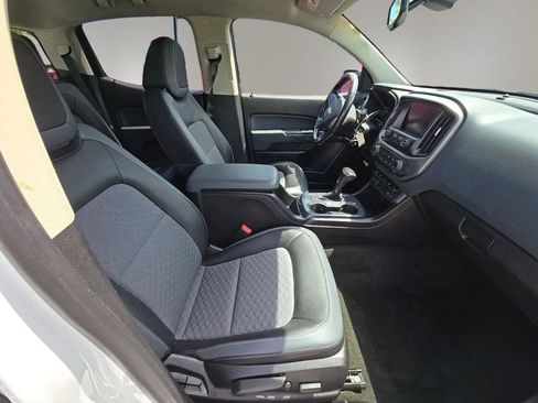 Used 2015 Chevrolet Colorado Z71 AWD/4WD image 8