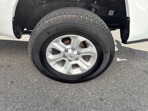 Used 2022 Toyota Tacoma SR image 8