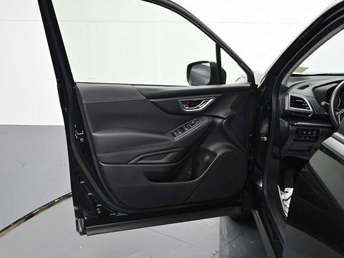 Used 2023 Subaru Forester Premium AWD/4WD image 5