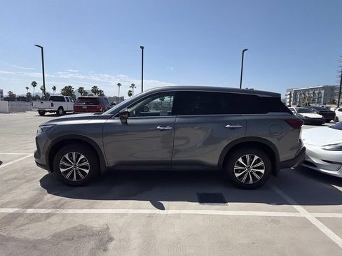 Used 2023 INFINITI QX60 Pure FWD image 9