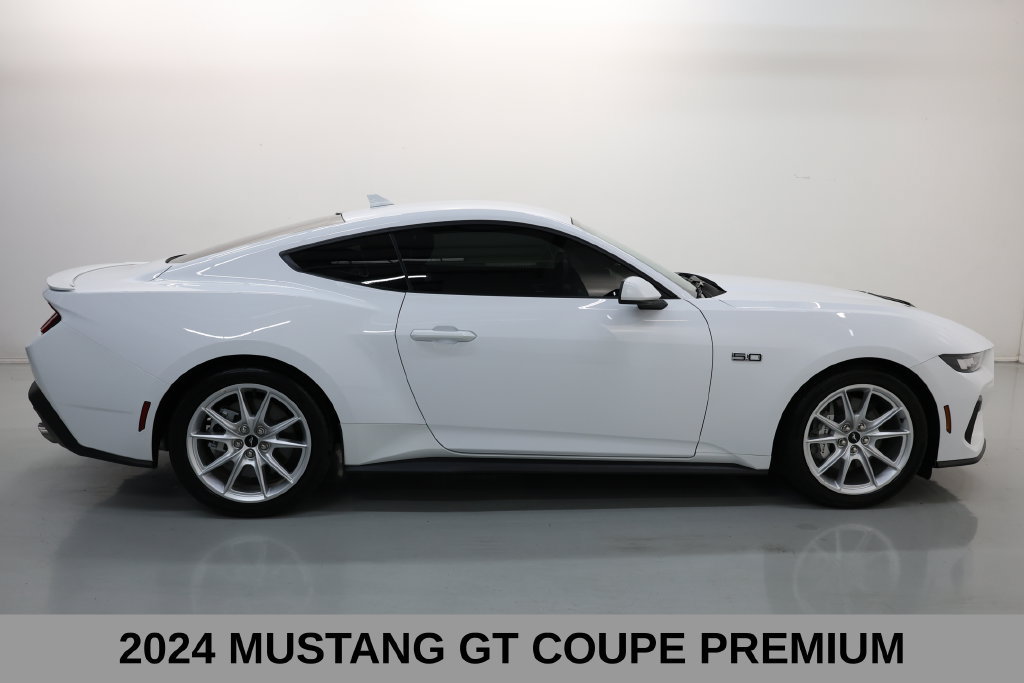 Used 2024 Ford Mustang GT Premium RWD image 4