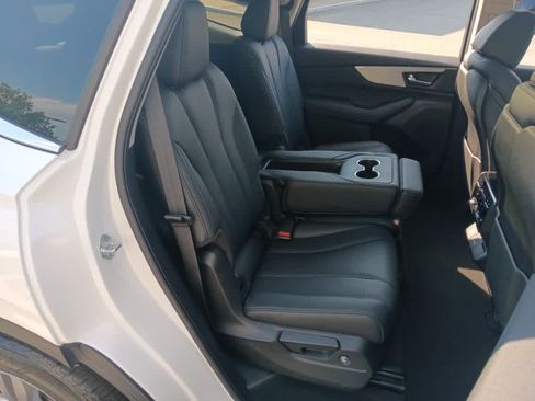 Used 2024 Acura MDX SH-AWD image 17