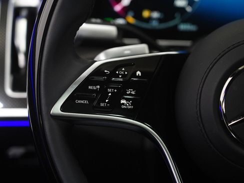 Used 2025 Mercedes-Benz S 580 4MATIC Sedan image 18